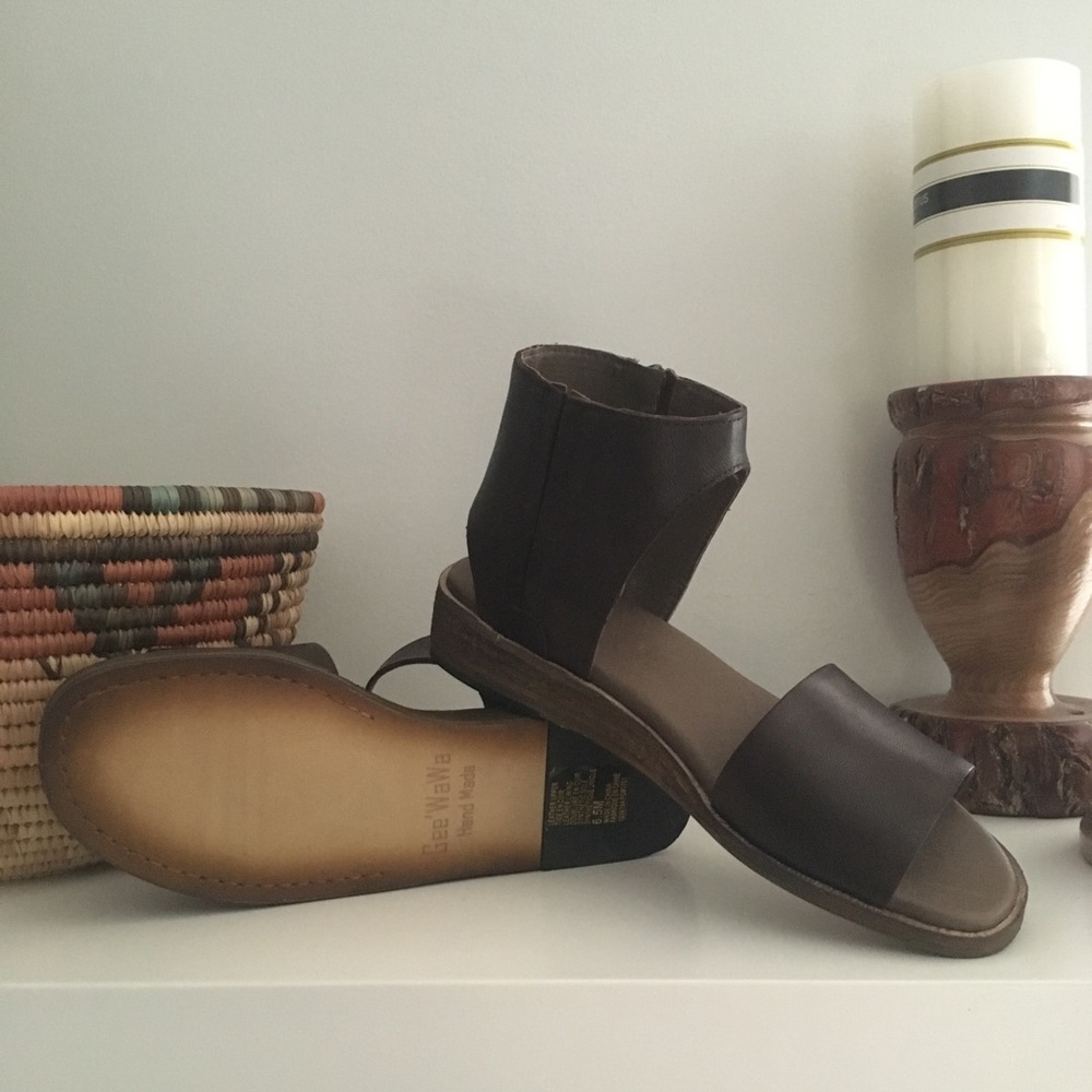Anthropologie Gee Wawa Leather Gladiator Sandal - Picture 4 of 8